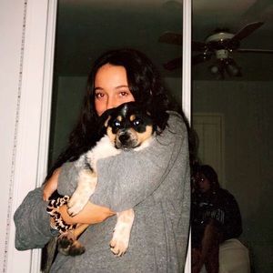 Meet your Posher, Kenzie